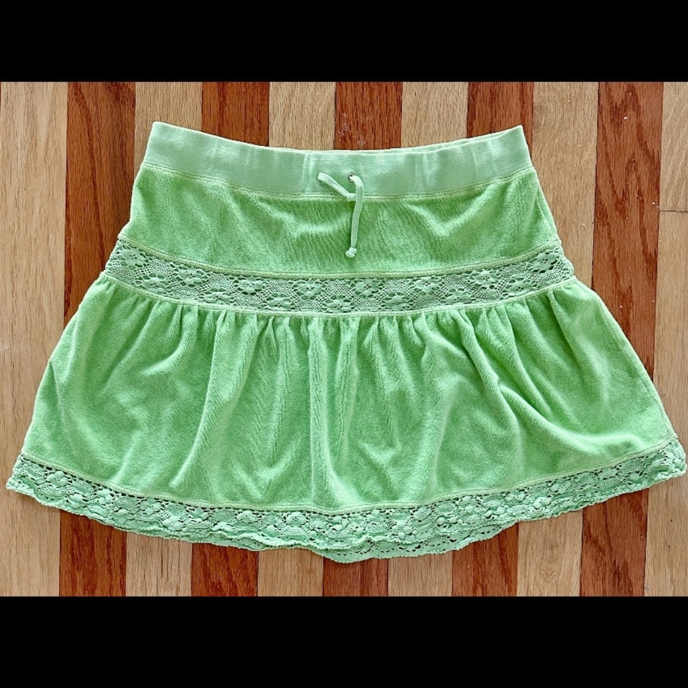 VINTAGE 1990s JUICY COUTURE GREEN TERRY MINI SKIRT TIERED CROCHET LACE TRIM L